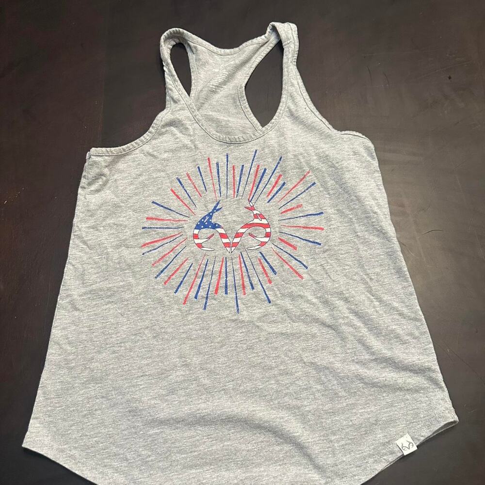 Realtree grey tank top with